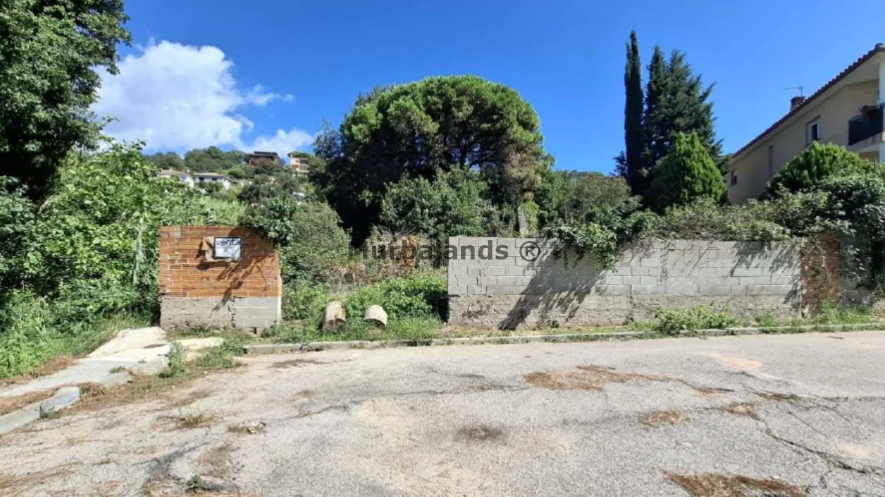 Foto de un terreno o una obra parada para mostrar en el detalle del inmueble