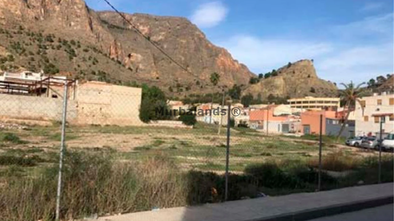 Foto de un terreno o una obra parada para mostrar en el detalle del inmueble