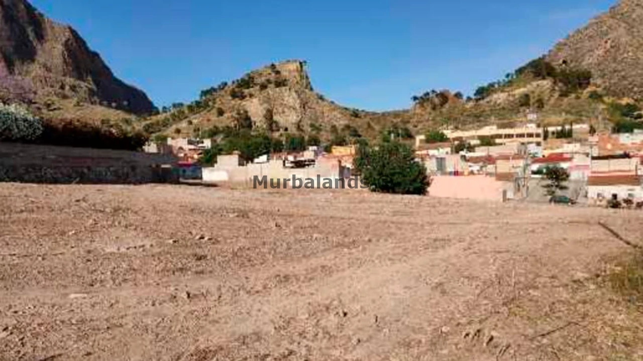 Foto de un terreno o una obra parada para mostrar en el detalle del inmueble