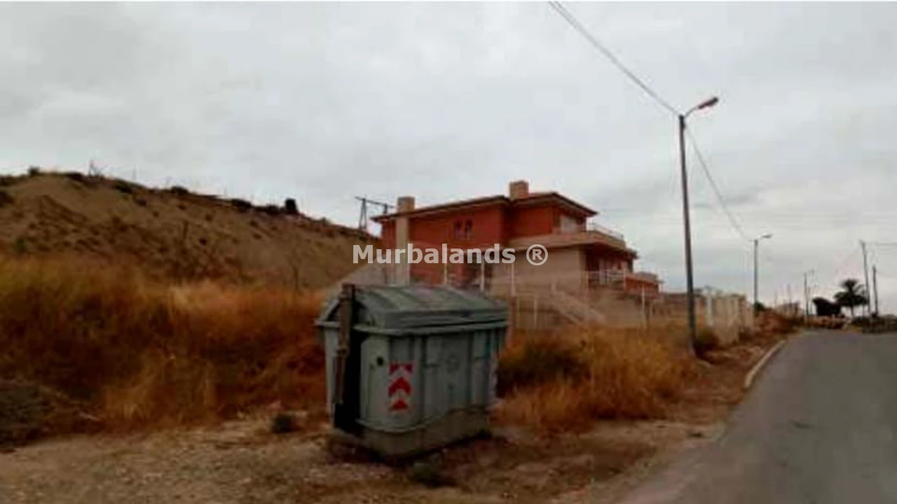 Foto de un terreno o una obra parada para mostrar en el detalle del inmueble