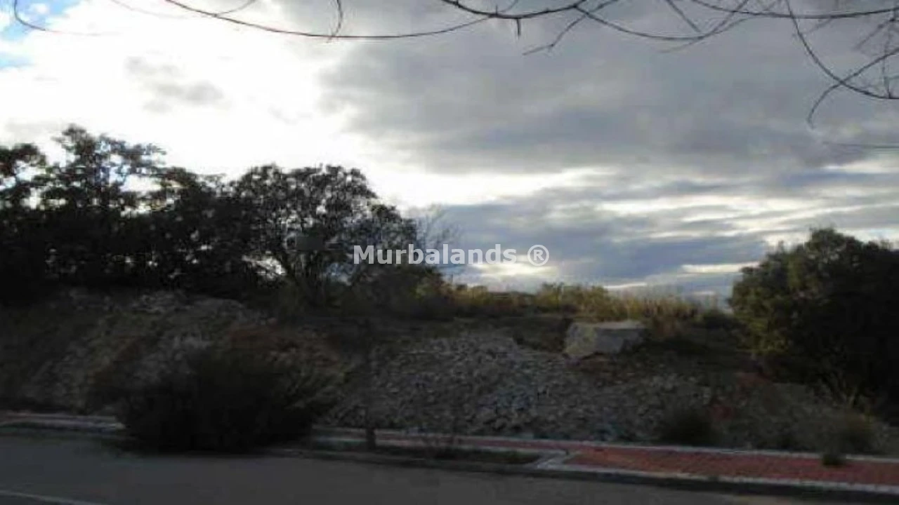 Foto de un terreno o una obra parada para mostrar en el detalle del inmueble