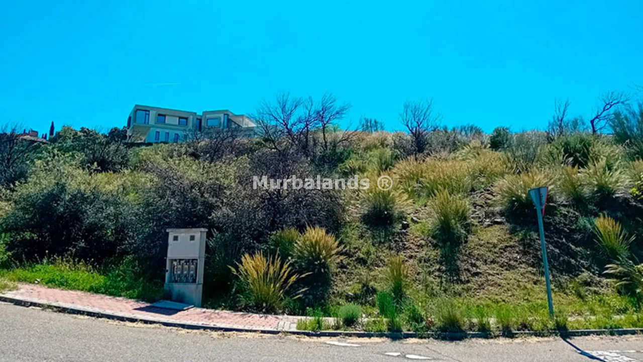 Foto de un terreno o una obra parada para mostrar en el detalle del inmueble