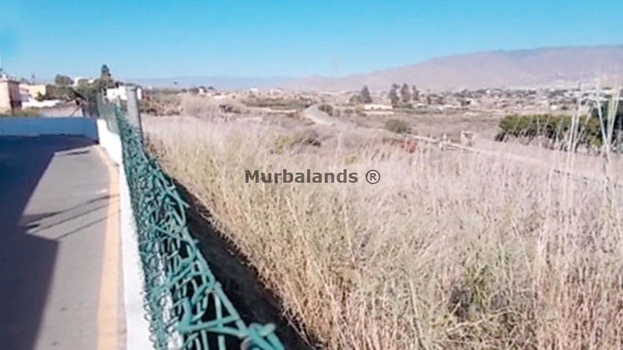 Foto de un terreno o una obra parada para mostrar en el detalle del inmueble
