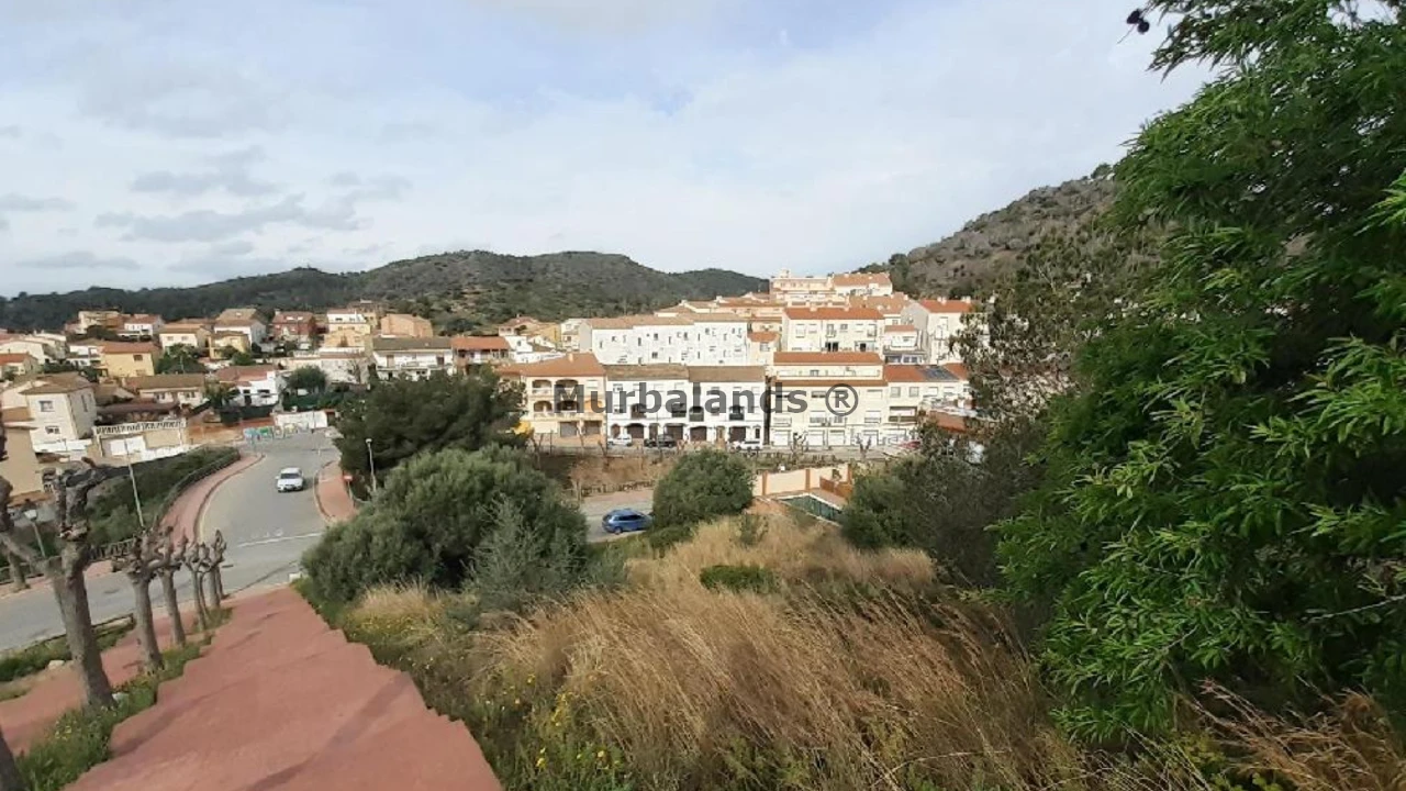 Foto de un terreno o una obra parada para mostrar en el detalle del inmueble
