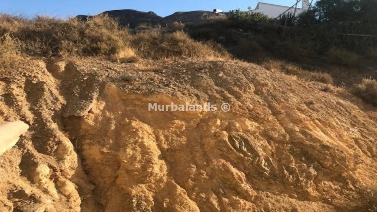 Foto de un terreno o una obra parada para mostrar en el detalle del inmueble
