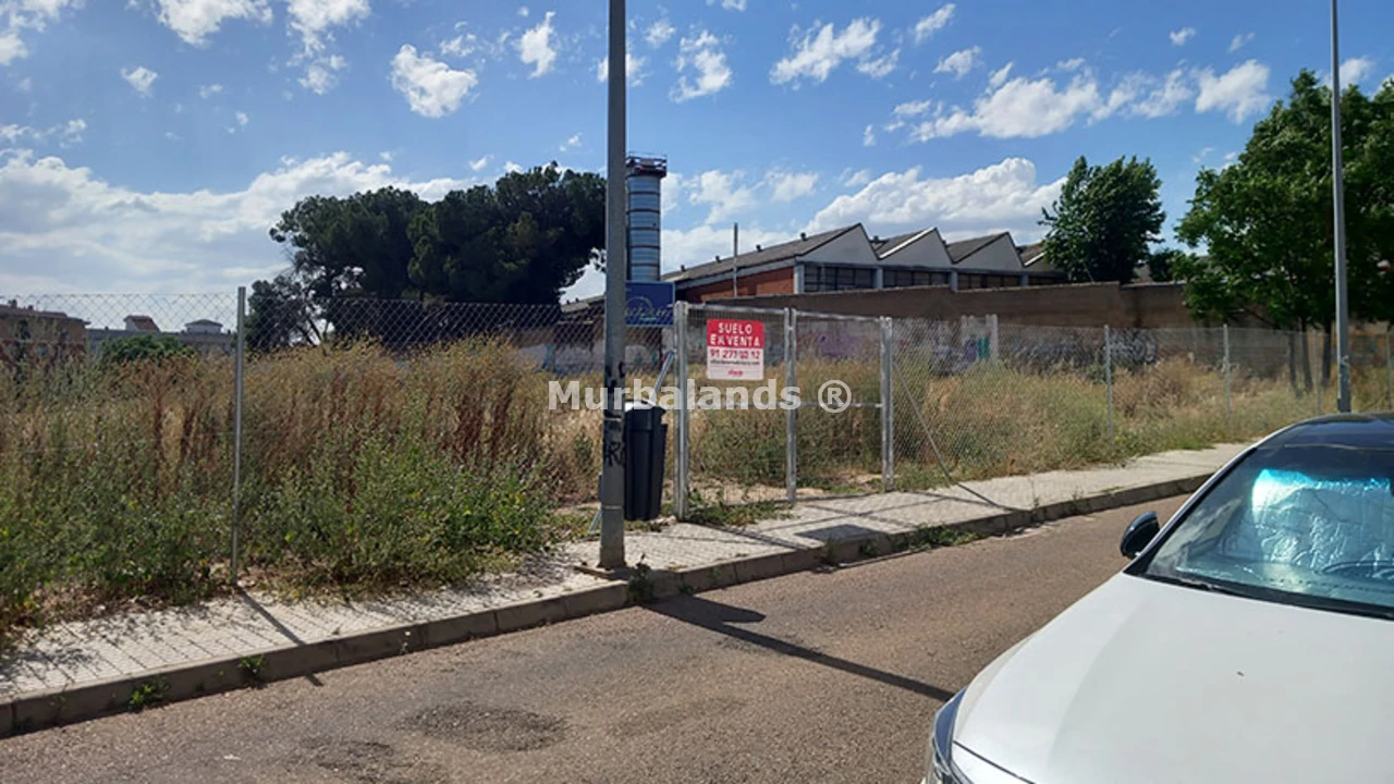 Foto de un terreno o una obra parada para mostrar en el detalle del inmueble