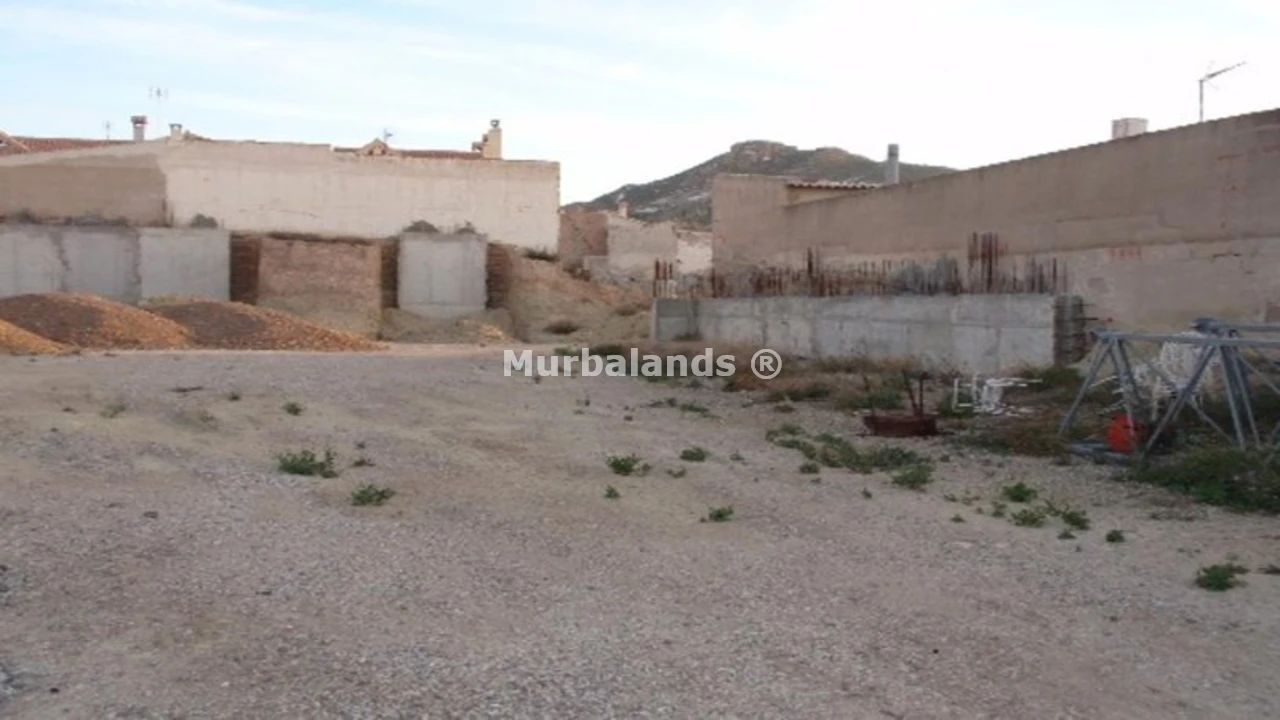 Foto de un terreno o una obra parada para mostrar en el detalle del inmueble