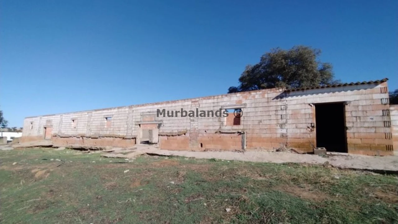 Foto de un terreno o una obra parada para mostrar en el detalle del inmueble
