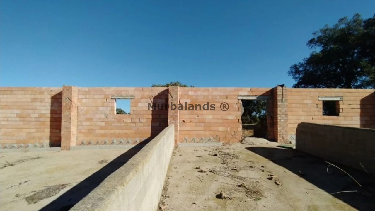 Foto de un terreno o una obra parada para mostrar en el detalle del inmueble