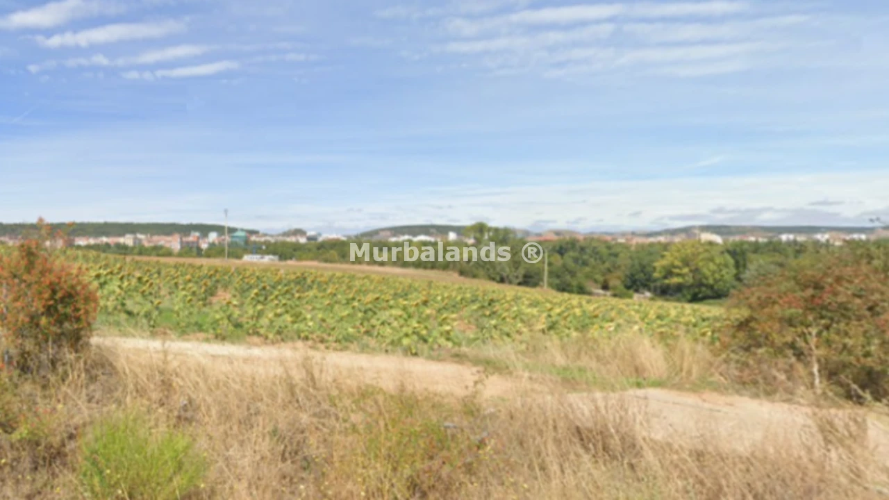 Foto de un terreno o una obra parada para mostrar en el detalle del inmueble