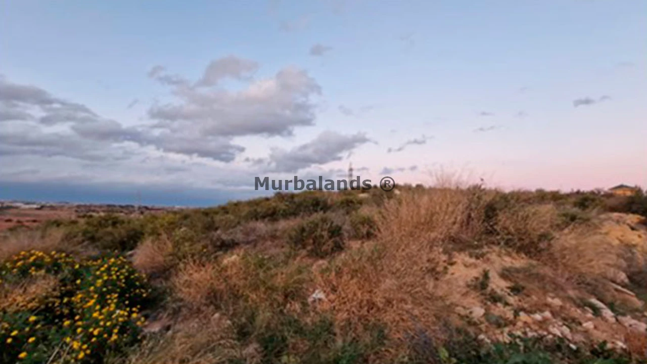 Foto de un terreno o una obra parada para mostrar en el detalle del inmueble