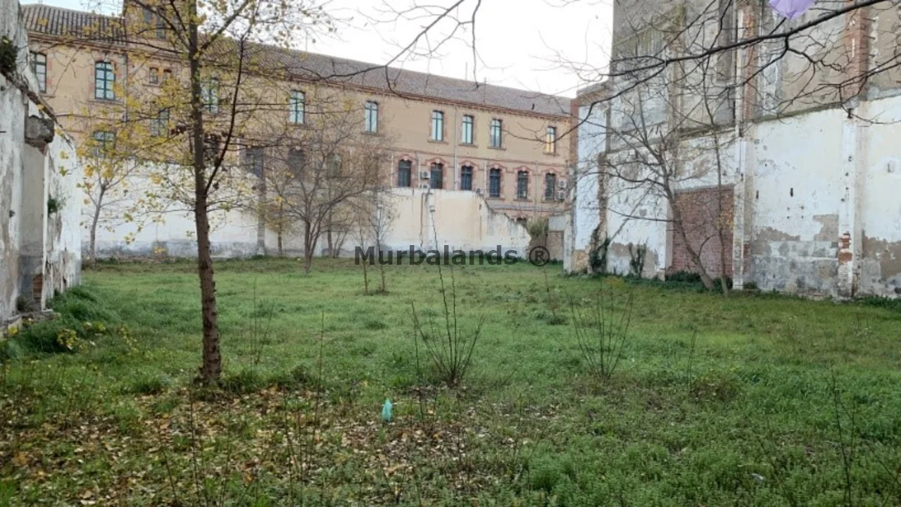 Foto de un terreno o una obra parada para mostrar en el detalle del inmueble