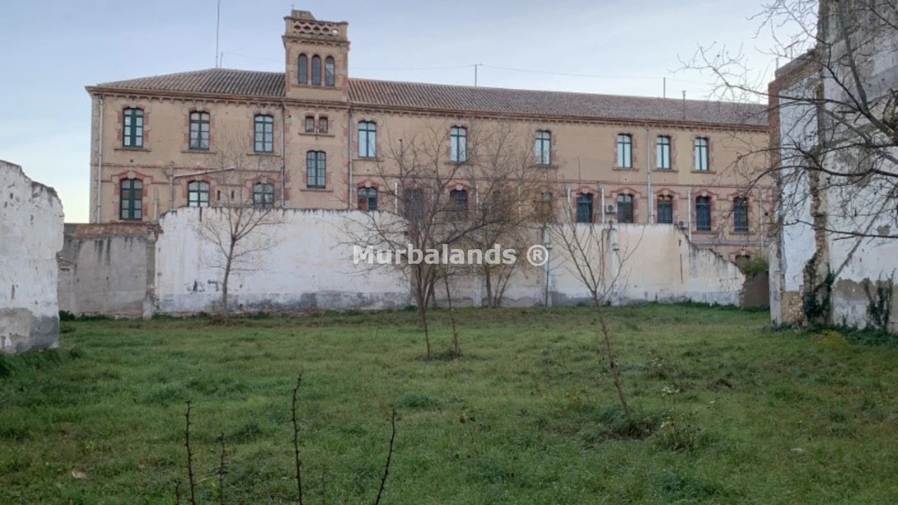 Foto de un terreno o una obra parada para mostrar en el detalle del inmueble