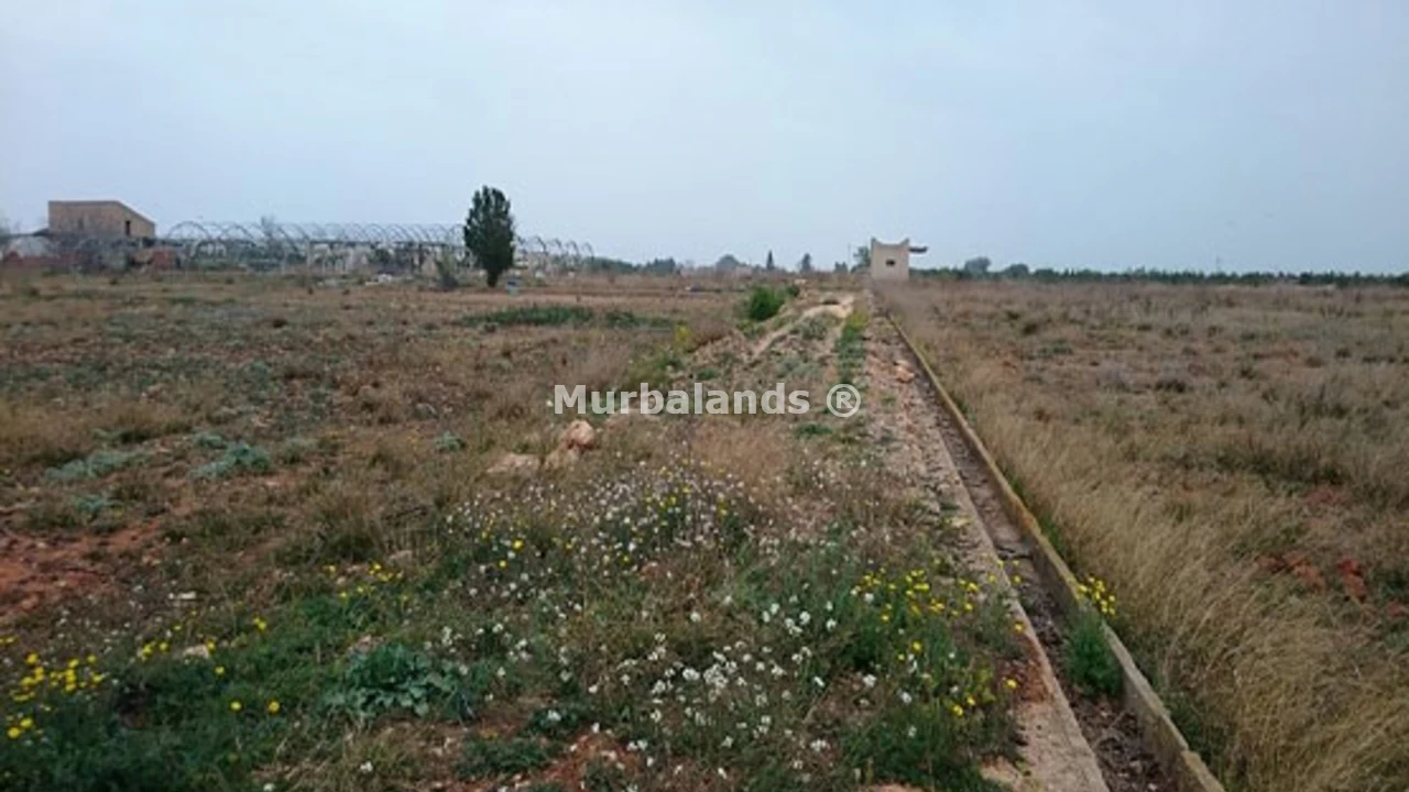 Foto de un terreno o una obra parada para mostrar en el detalle del inmueble