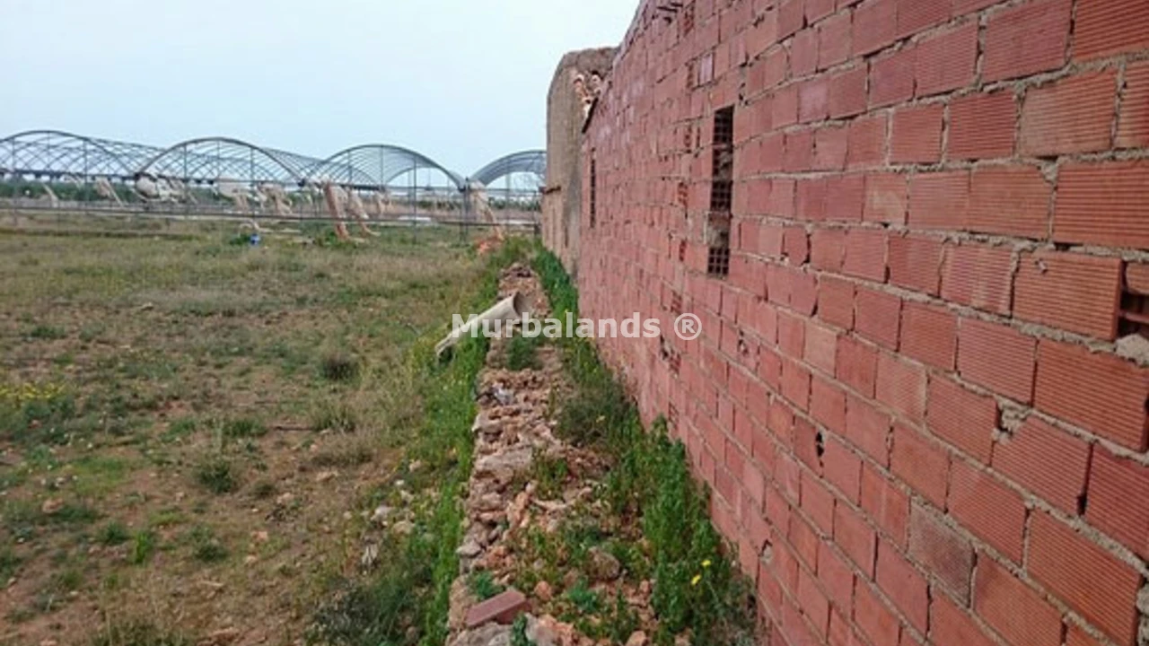 Foto de un terreno o una obra parada para mostrar en el detalle del inmueble