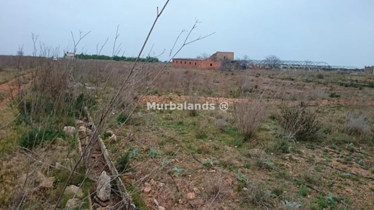 Foto de un terreno o una obra parada para mostrar en el detalle del inmueble