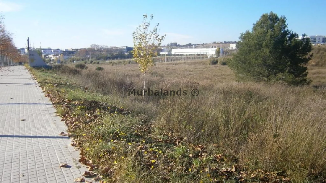 Foto de un terreno o una obra parada para mostrar en el detalle del inmueble