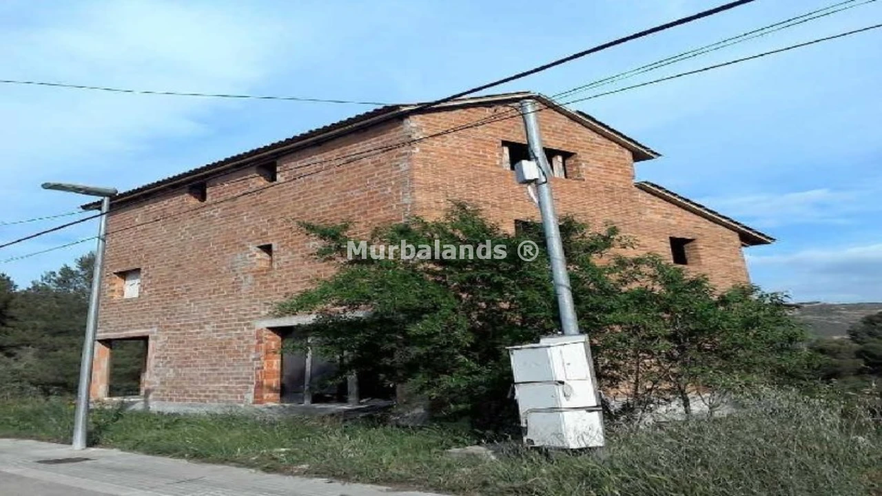 Foto de un terreno o una obra parada para mostrar en el detalle del inmueble