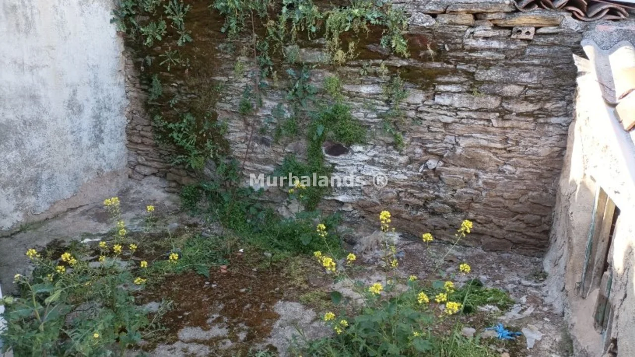 Foto de un terreno o una obra parada para mostrar en el detalle del inmueble