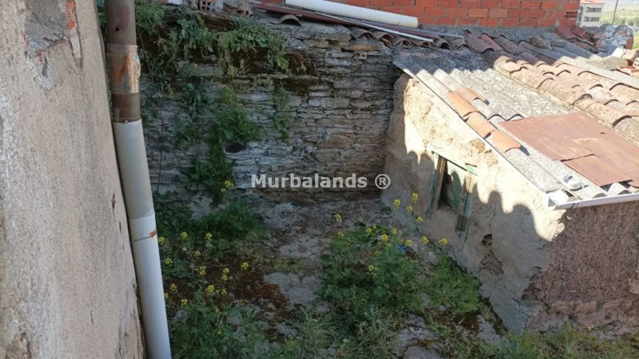 Foto de un terreno o una obra parada para mostrar en el detalle del inmueble