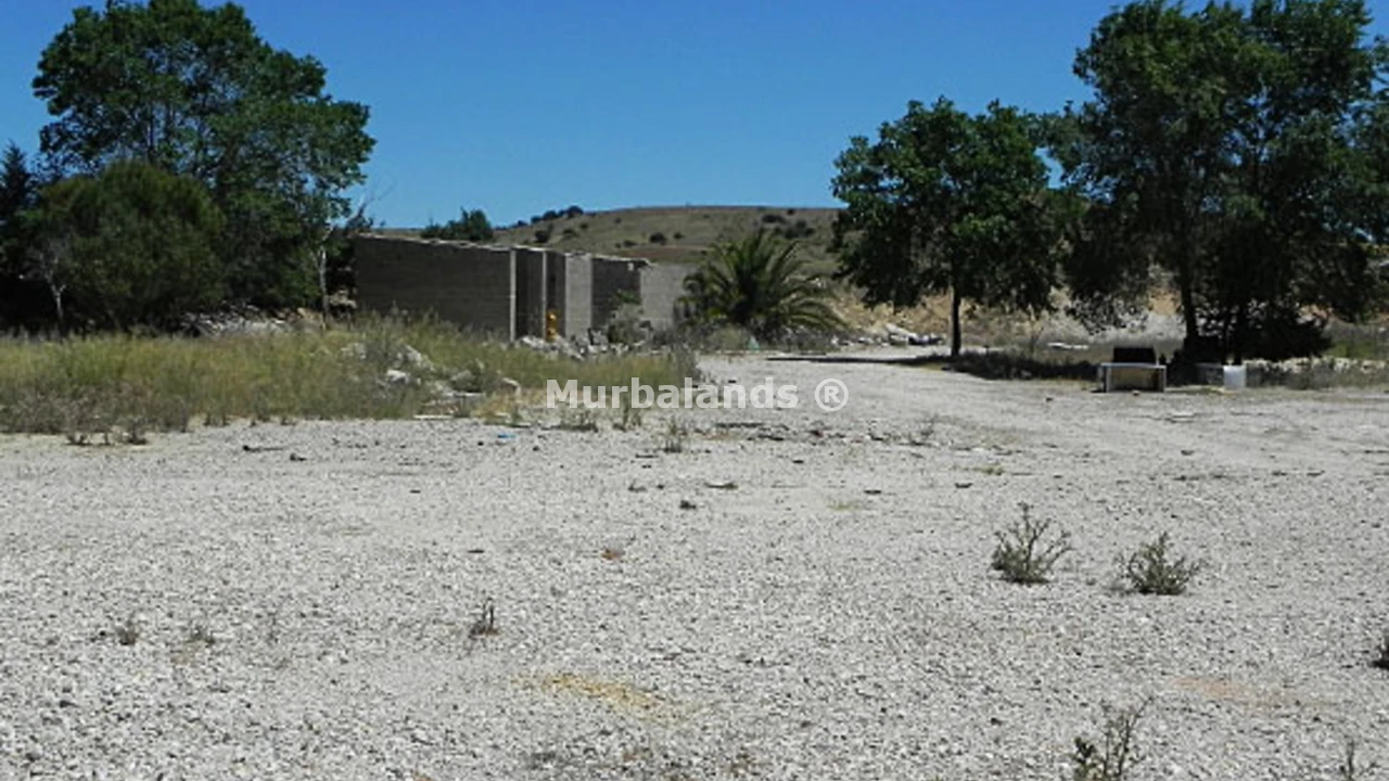Foto de un terreno o una obra parada para mostrar en el detalle del inmueble