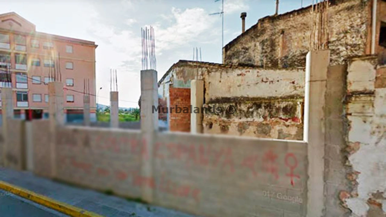 Foto de un terreno o una obra parada para mostrar en el detalle del inmueble