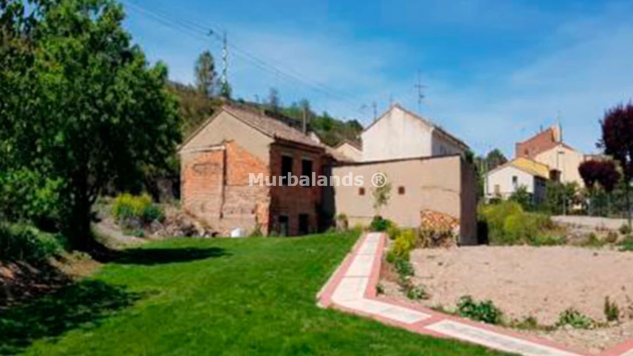 Foto de un terreno o una obra parada para mostrar en el detalle del inmueble