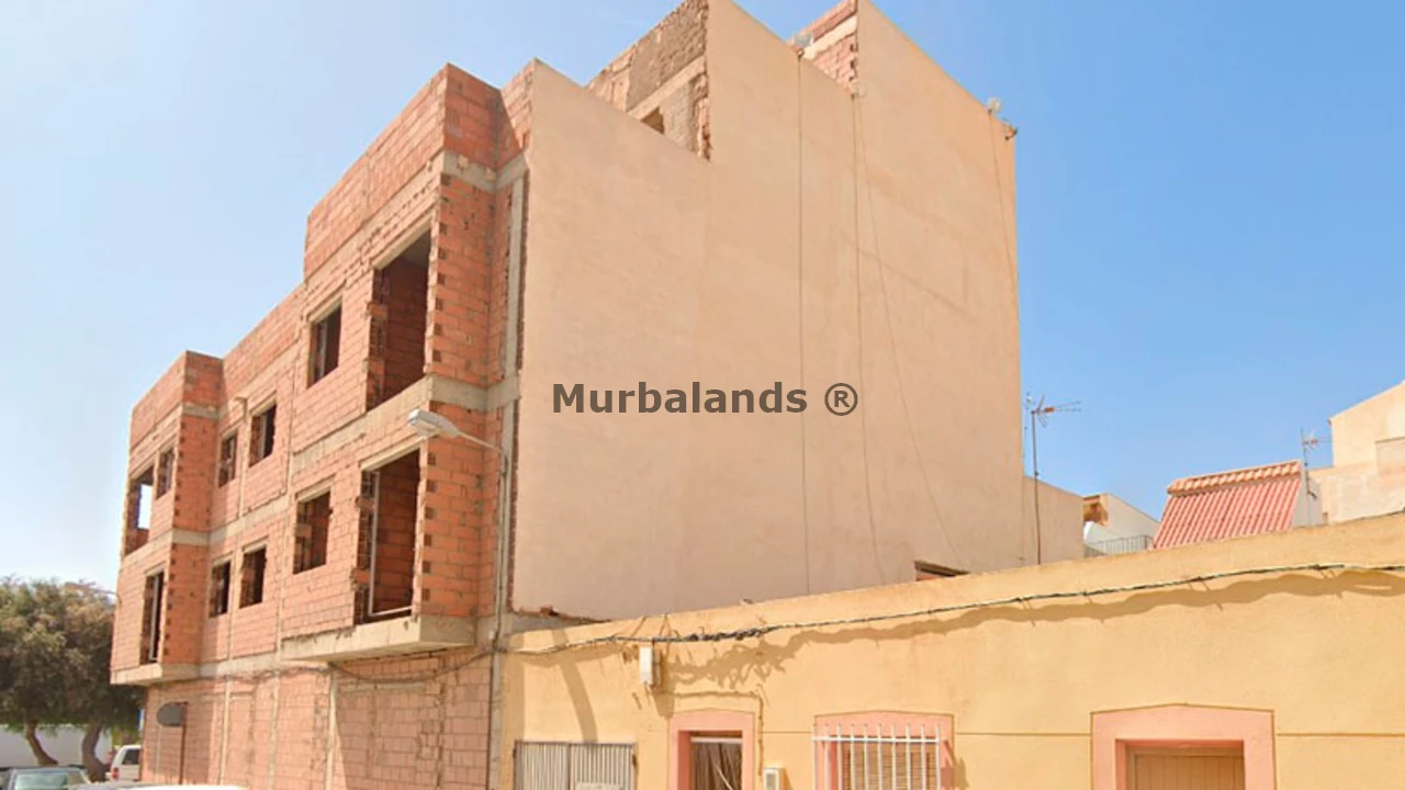 Foto de un terreno o una obra parada para mostrar en el detalle del inmueble