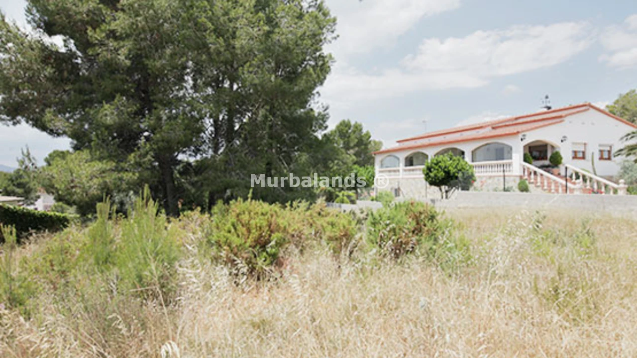 Foto de un terreno o una obra parada para mostrar en el detalle del inmueble