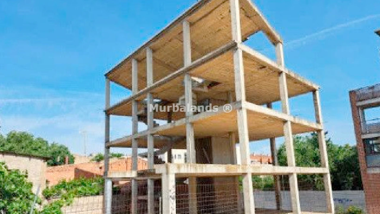 Foto de un terreno o una obra parada para mostrar en el detalle del inmueble