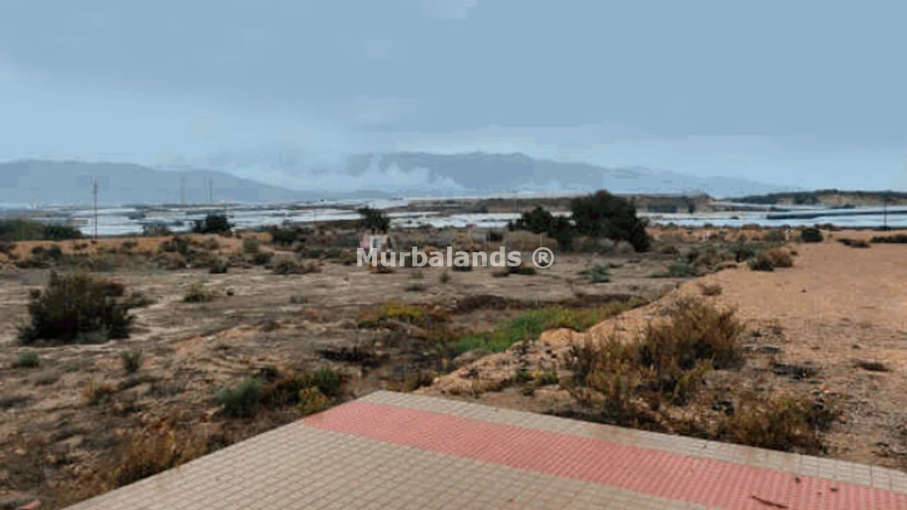 Foto de un terreno o una obra parada para mostrar en el detalle del inmueble