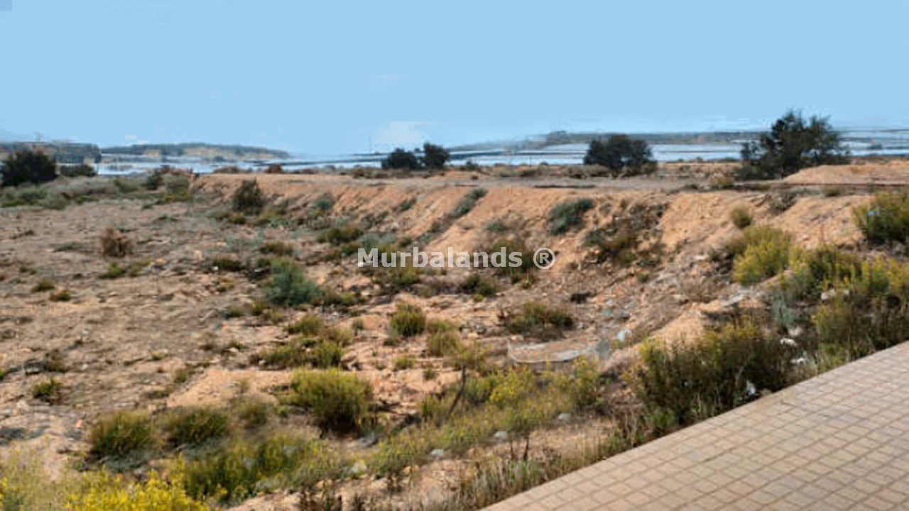 Foto de un terreno o una obra parada para mostrar en el detalle del inmueble