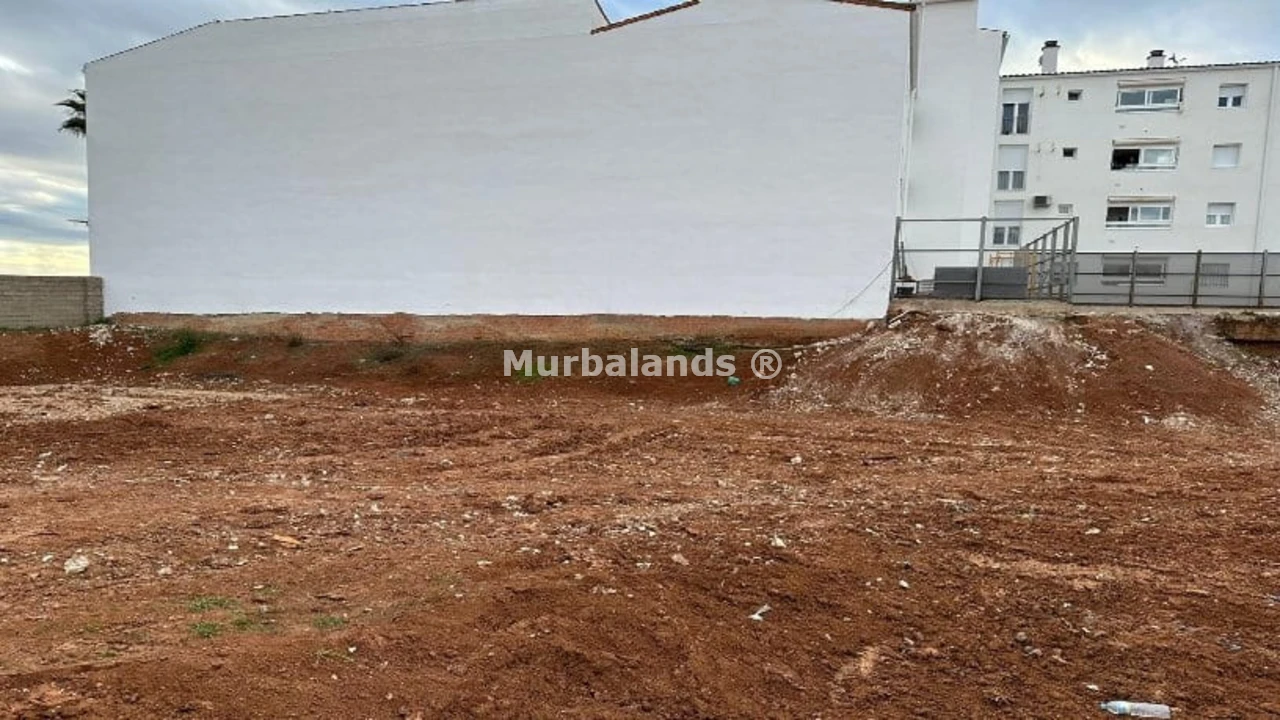 Foto de un terreno o una obra parada para mostrar en el detalle del inmueble