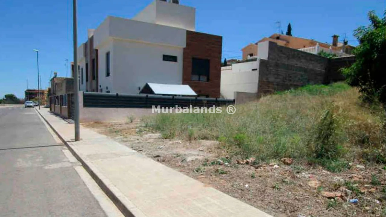 Foto de un terreno o una obra parada para mostrar en el detalle del inmueble