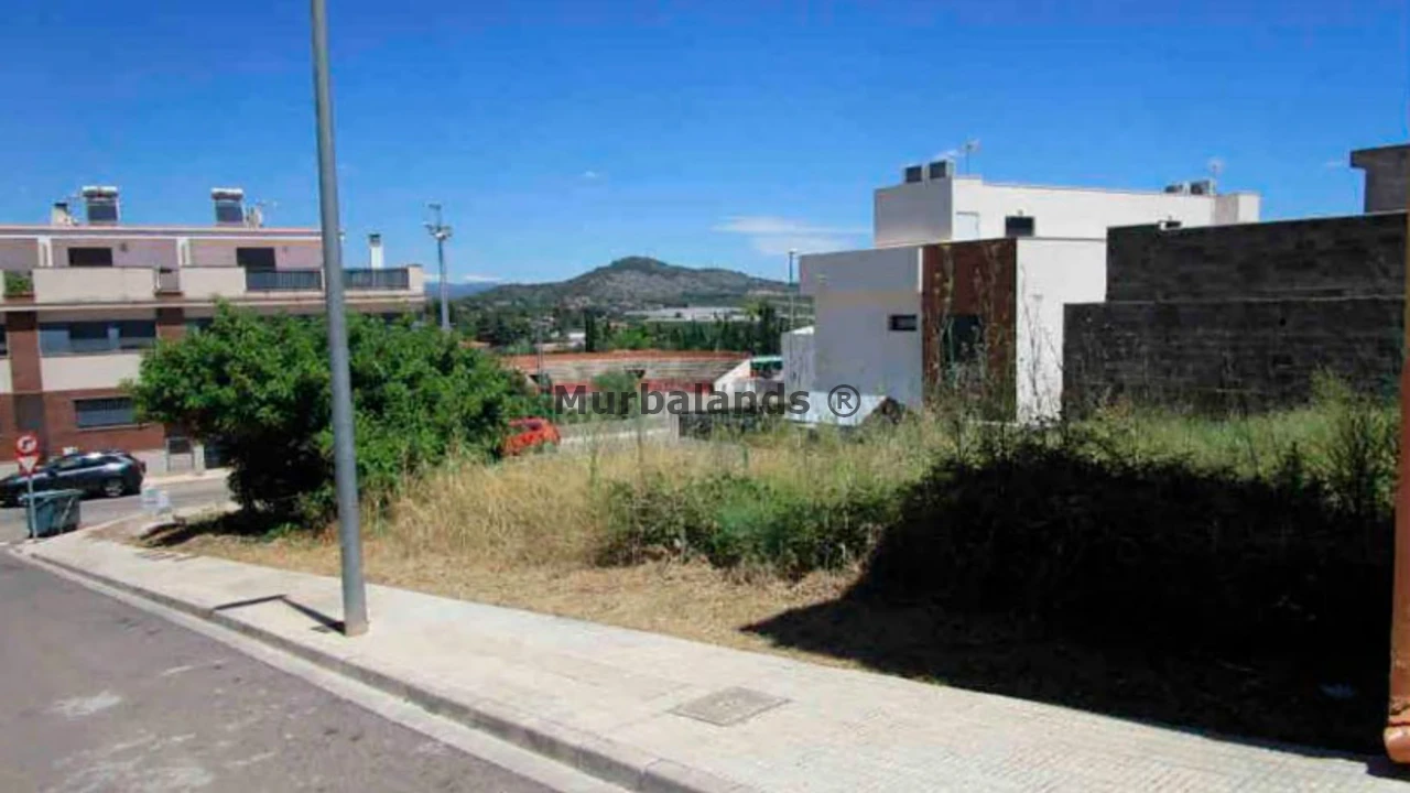 Foto de un terreno o una obra parada para mostrar en el detalle del inmueble