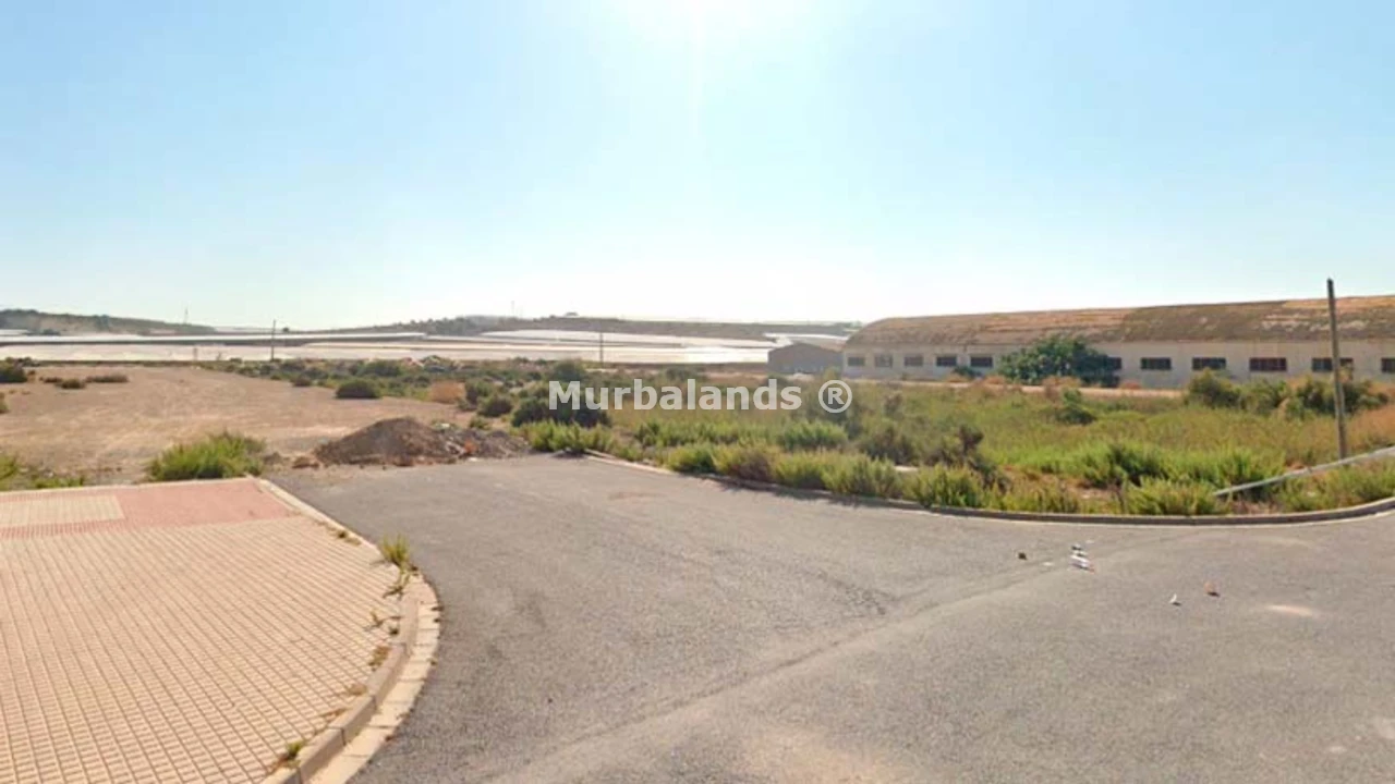 Foto de un terreno o una obra parada para mostrar en el detalle del inmueble