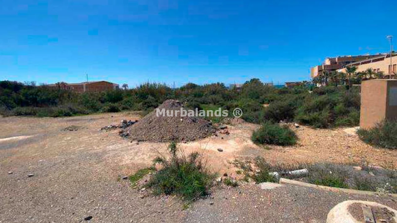 Foto de un terreno o una obra parada para mostrar en el detalle del inmueble