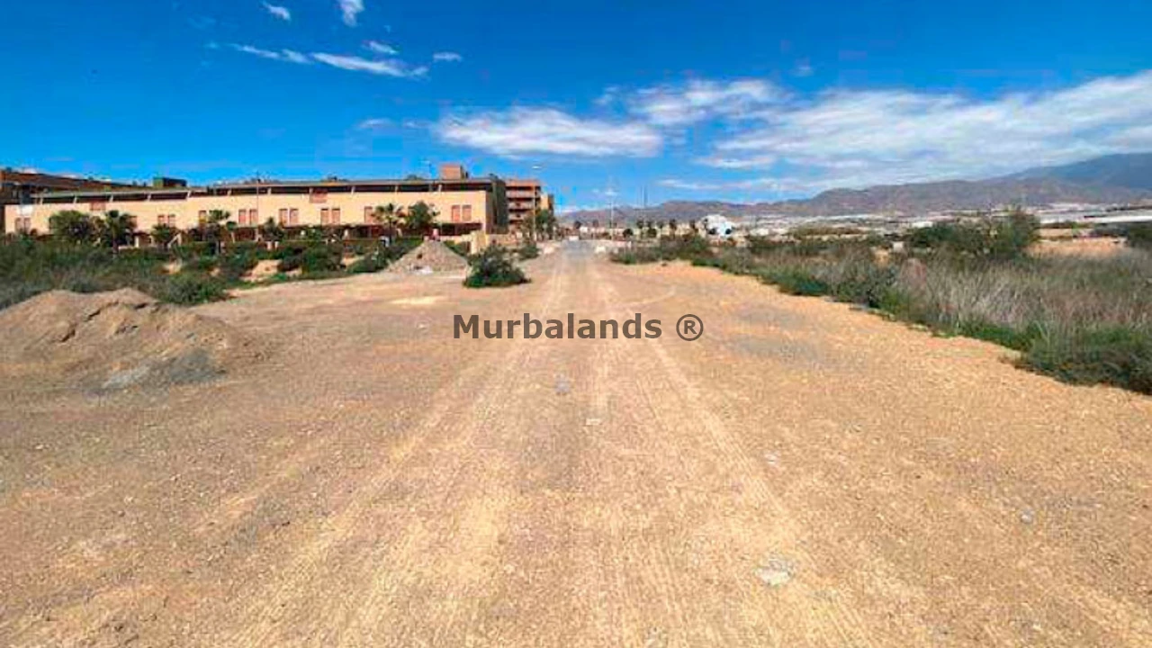 Foto de un terreno o una obra parada para mostrar en el detalle del inmueble