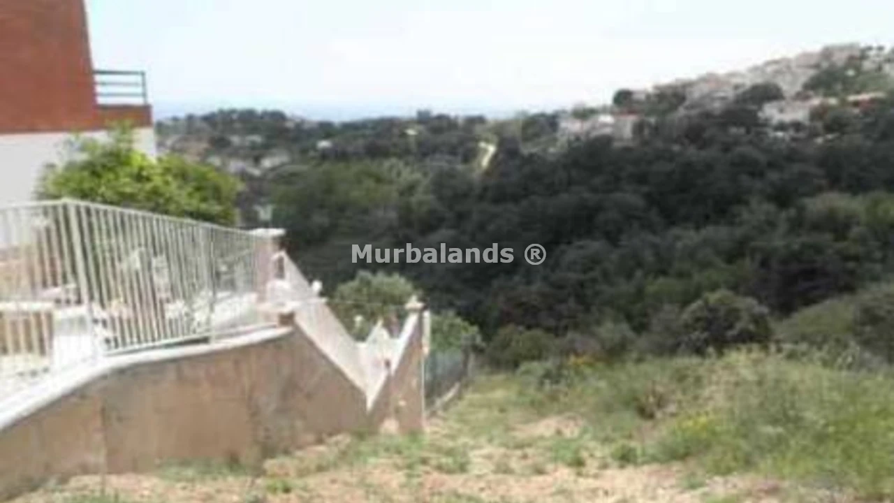 Foto de un terreno o una obra parada para mostrar en el detalle del inmueble