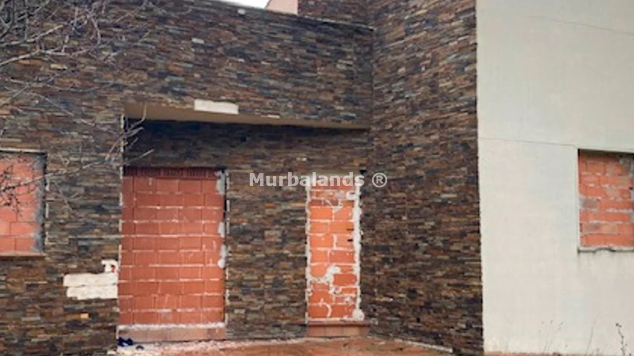 Foto de un terreno o una obra parada para mostrar en el detalle del inmueble