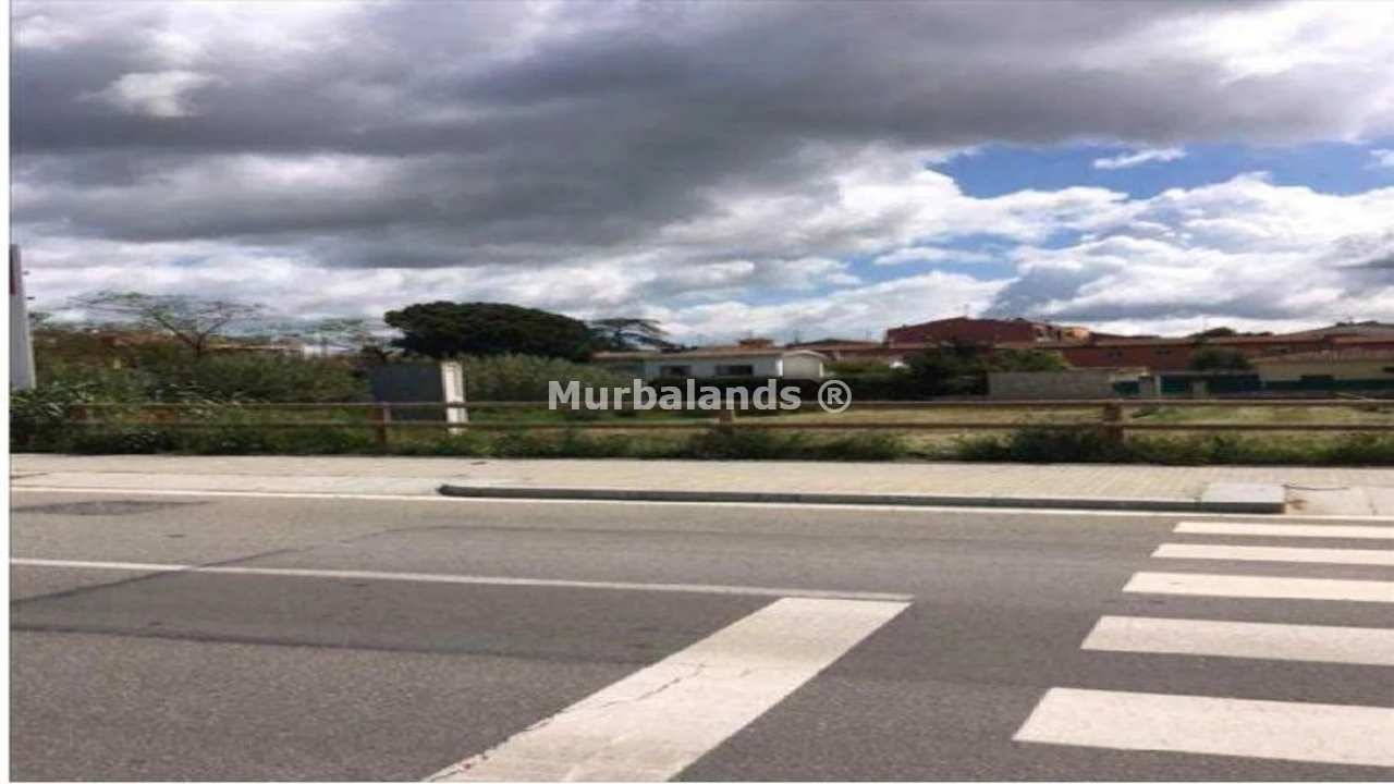 Foto de un terreno o una obra parada para mostrar en el detalle del inmueble