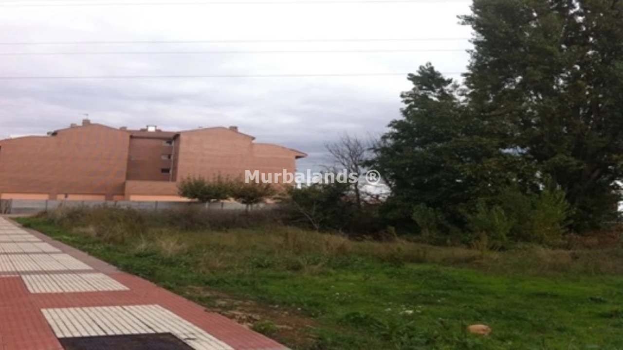 Foto de un terreno o una obra parada para mostrar en el detalle del inmueble