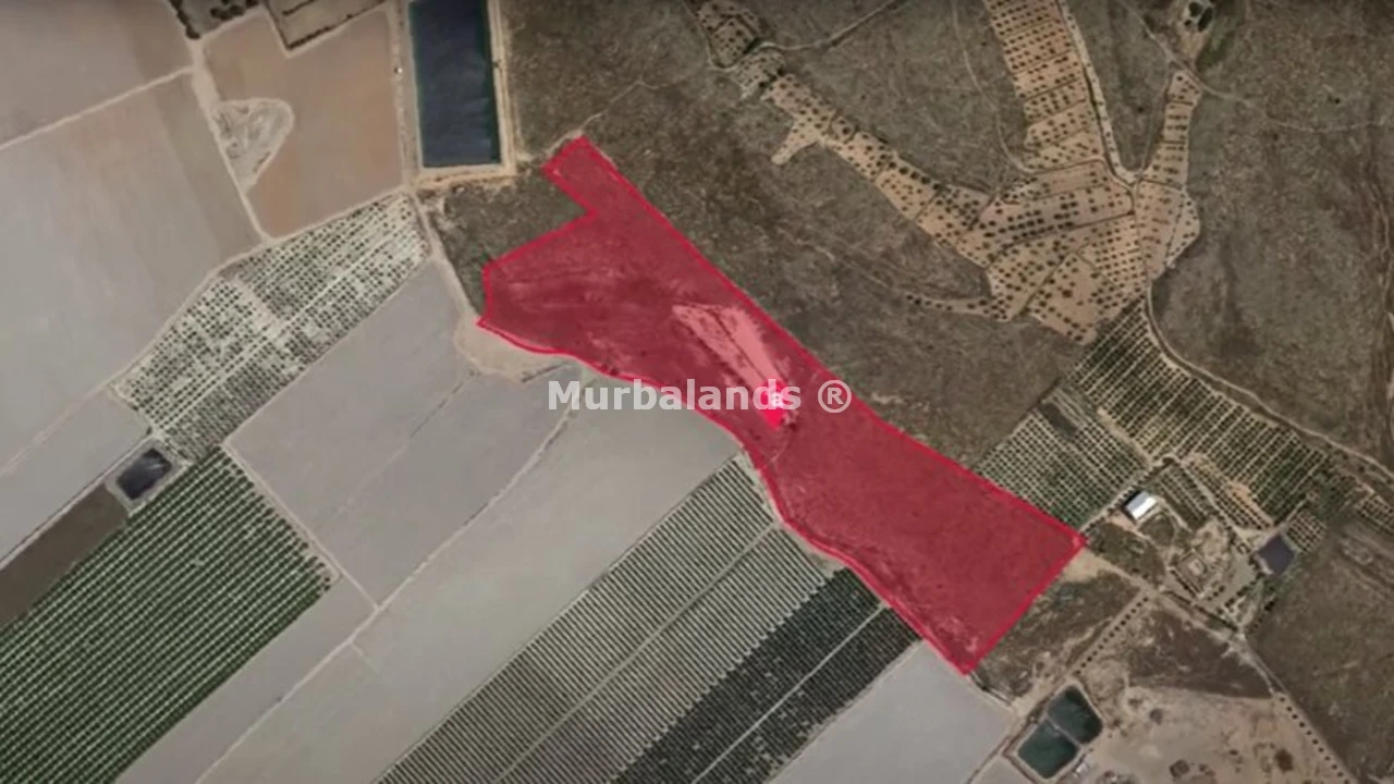 Foto de un terreno o una obra parada para mostrar en el detalle del inmueble