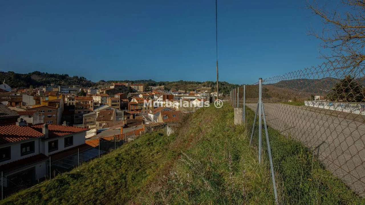Terreno destacado