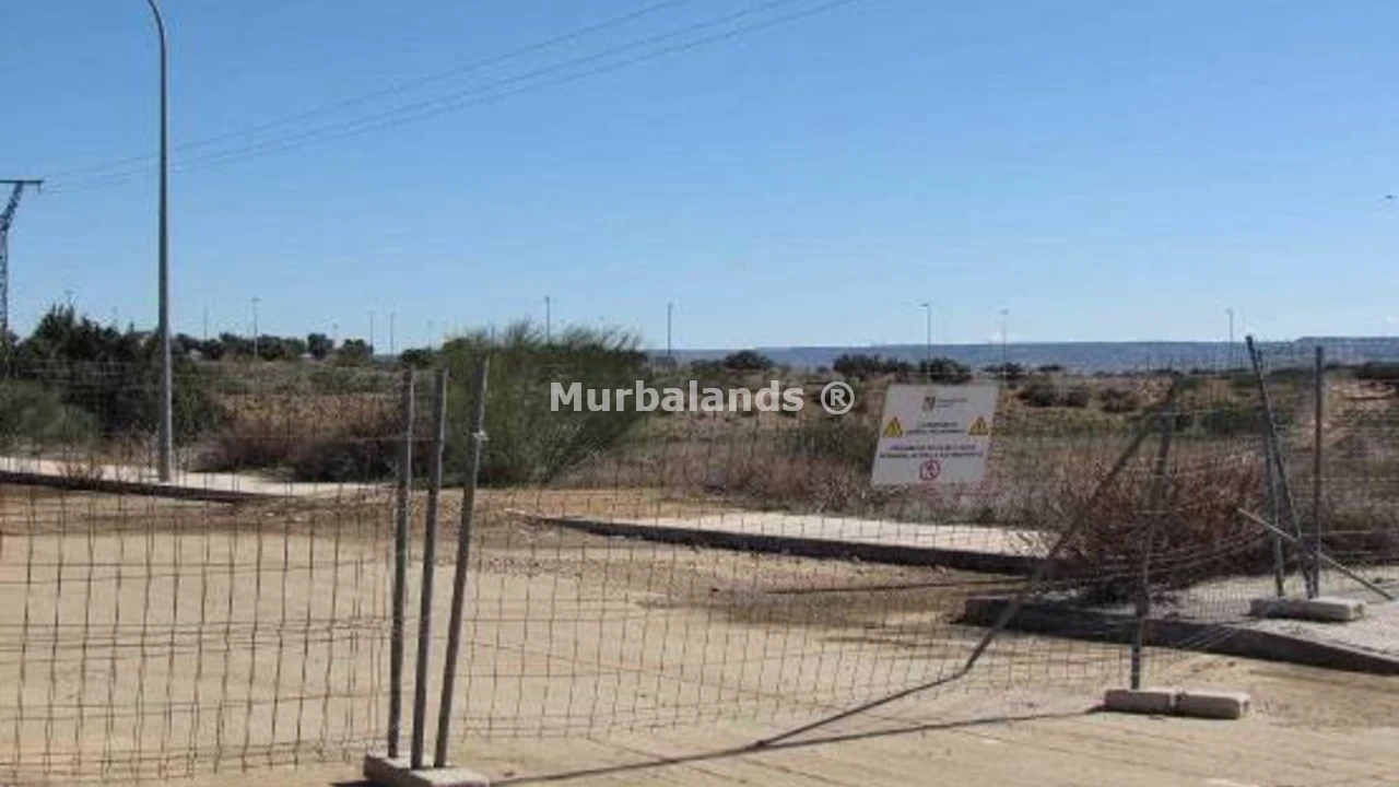 Foto de un terreno o una obra parada para mostrar en el detalle del inmueble