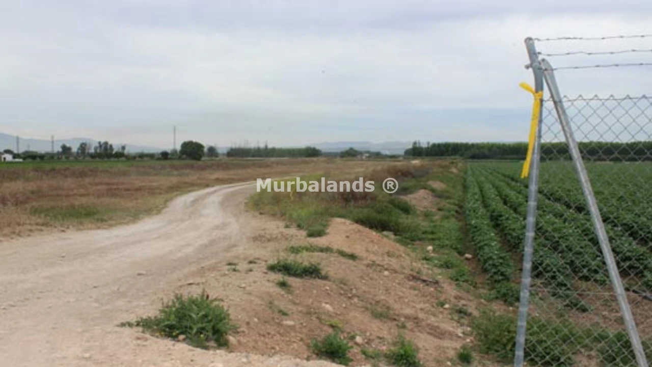 Foto de un terreno o una obra parada para mostrar en el detalle del inmueble