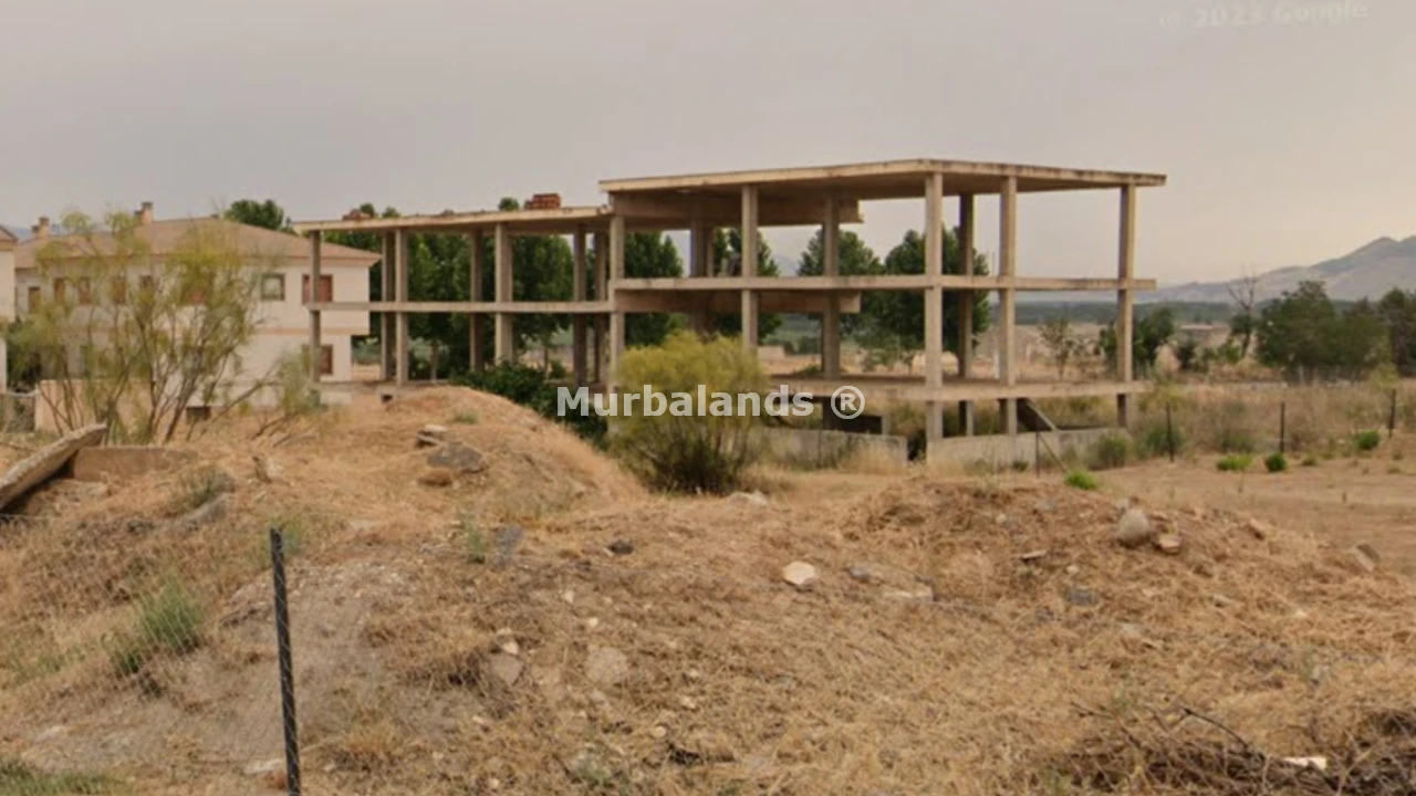 Foto de un terreno o una obra parada para mostrar en el detalle del inmueble