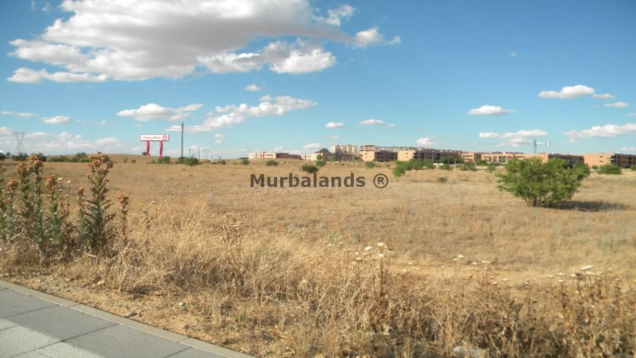 Foto de un terreno o una obra parada para mostrar en el detalle del inmueble