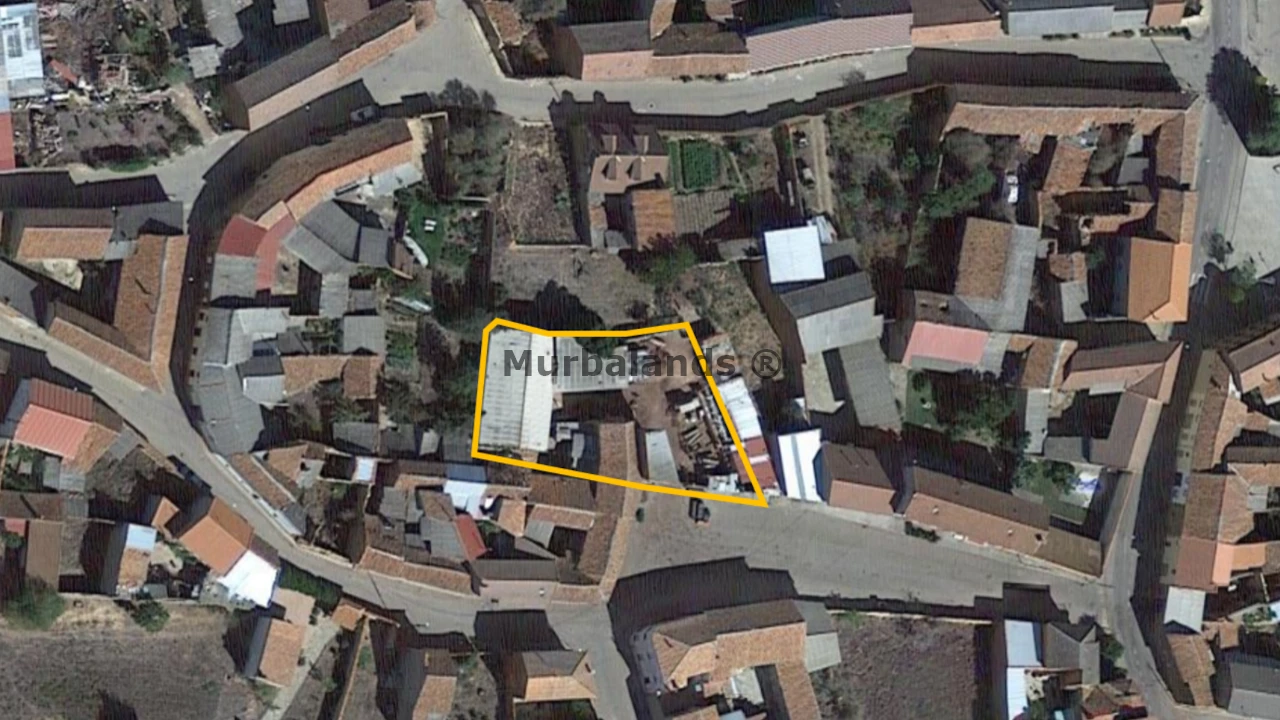 Foto de un terreno o una obra parada para mostrar en el detalle del inmueble