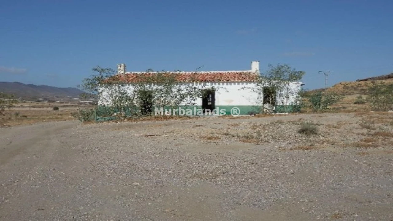 Foto de un terreno o una obra parada para mostrar en el detalle del inmueble
